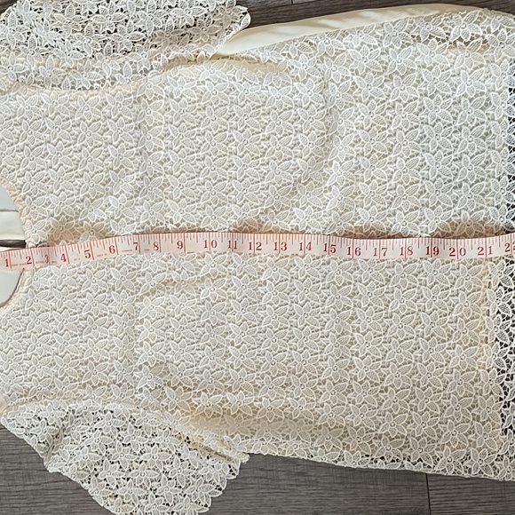 VINTAGE CAROL LE VALLEY LACE FRONT - Picture 4 of 5